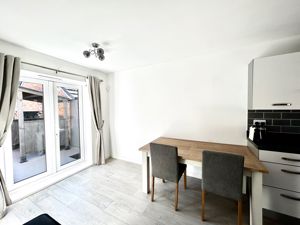 Dining Room - click for photo gallery